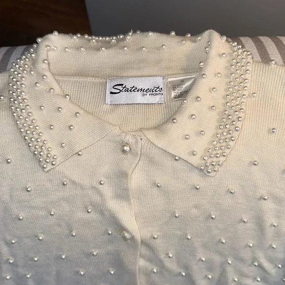 Vintage Women’s Pearl Embellished Off White Cardigan Sweater- Medium - Picture 2 of 8